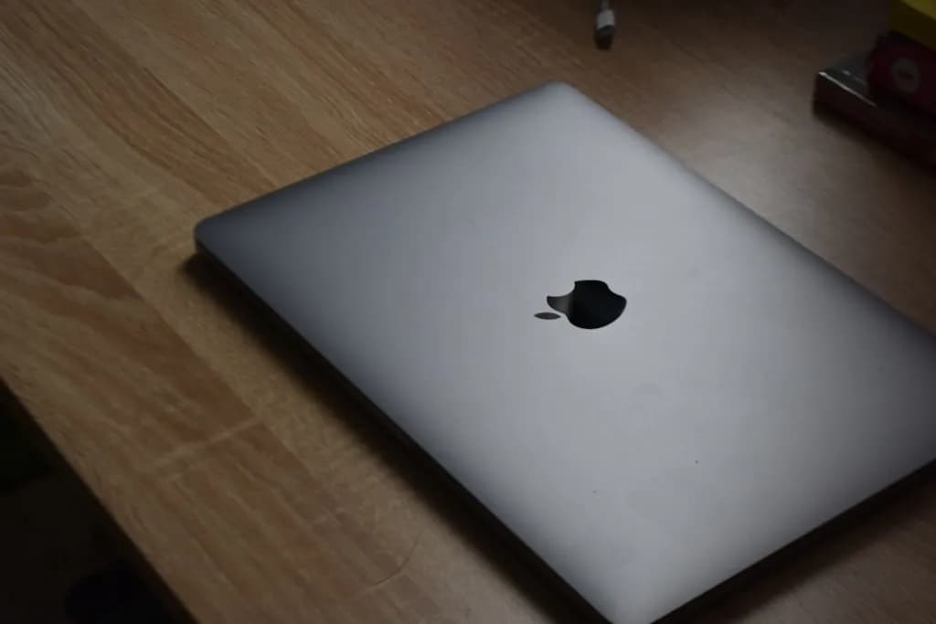 Laptopy Apple – nowa jakość pracy w atrakcyjnej