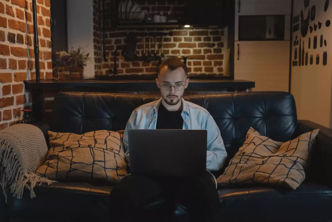 Sztuczna inteligencja jak zarobić: skuteczne metody i pomysły na zysk